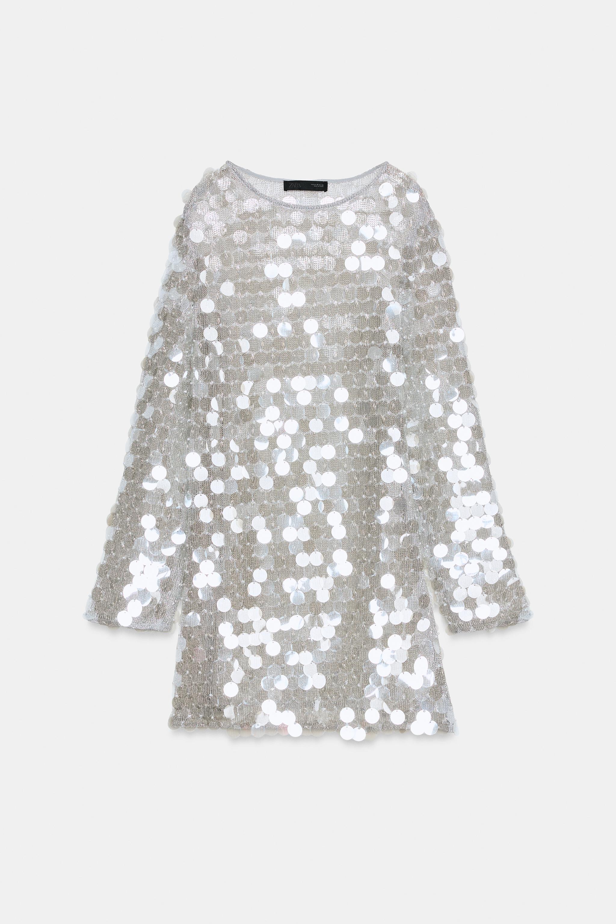 ROBE COURTE EN MAILLE PAILLETTES ET PERLES